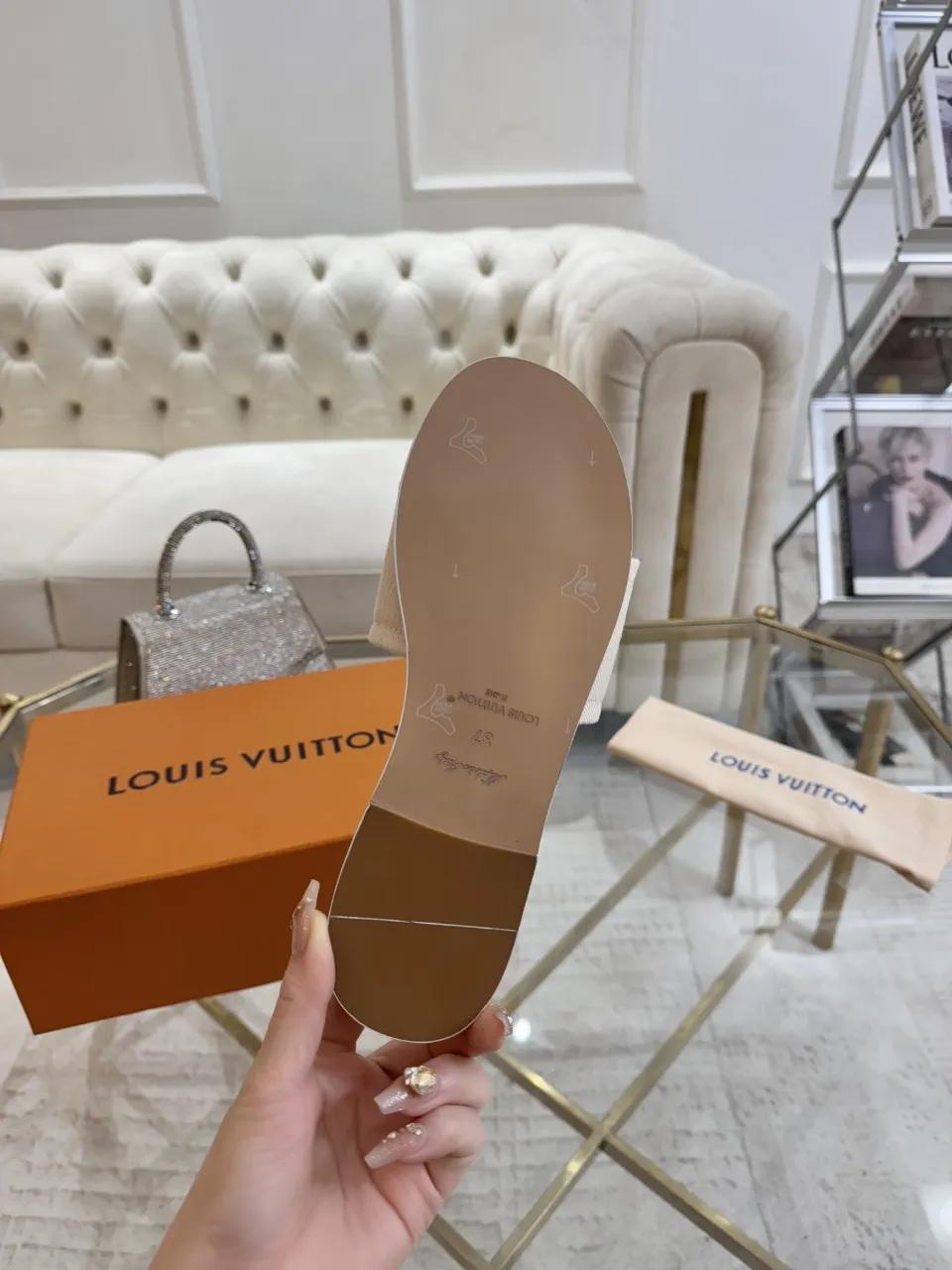 👟👟Ex-factory price 340👟👟 Genuine leather sole +40 Lv denim jacquard slippers, ex-factory price 70-43 Leather sole +40